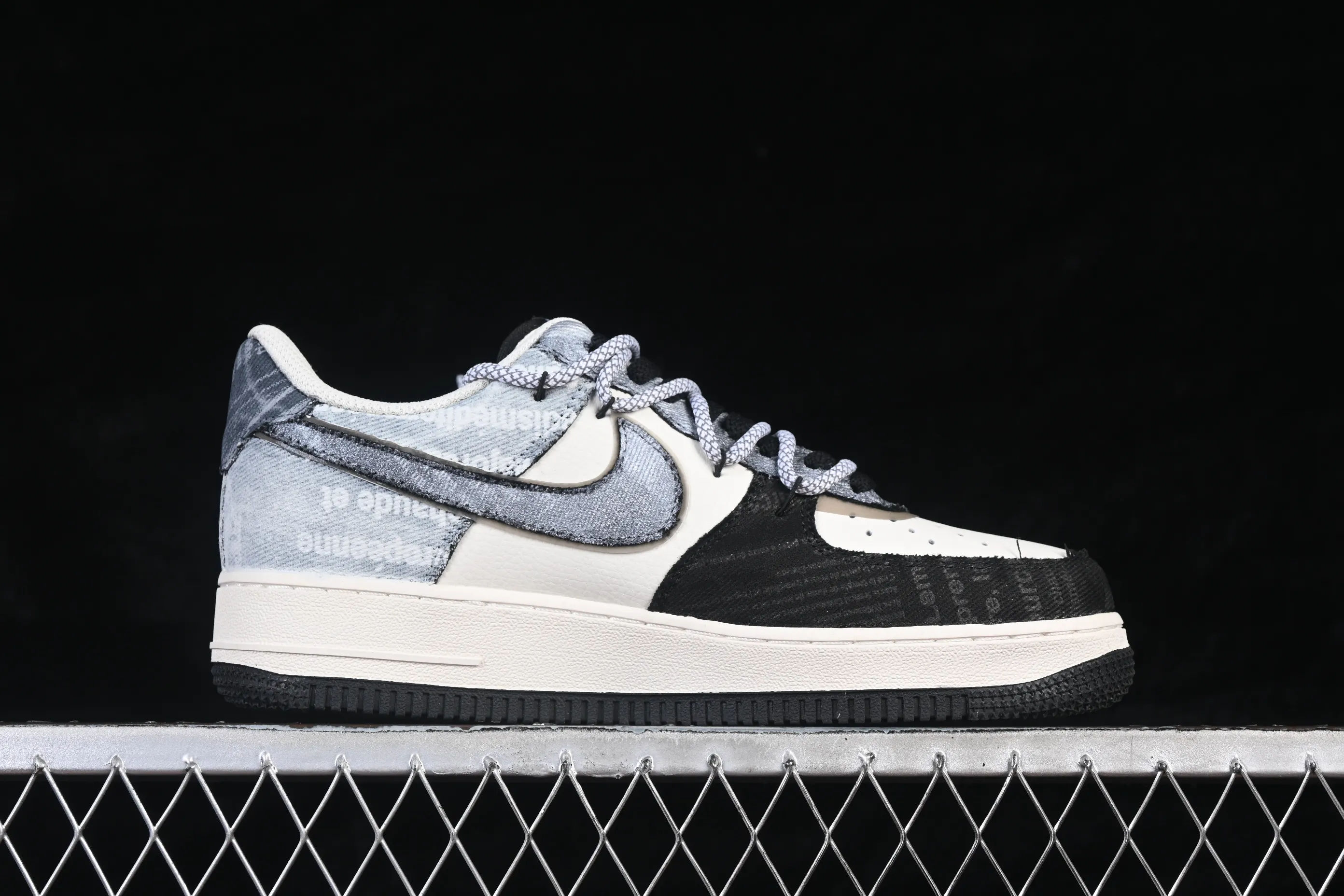 All categories Nk Air Force 1 Air Force series Nk Air Force 1 Low Air Force low-top Nike Air Force 1'07 Low "Dark Gothic Graffiti" Hand-painted graffiti Dark graffiti Air Force 1 low-top casual sneakers FB0607-110